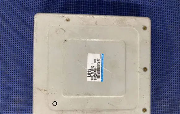 Mazda 6 Engine control unit/module E6T50674H L81318881D