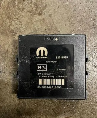 Volkswagen Caddy Parking PDC control unit/module 82211595 000144219598