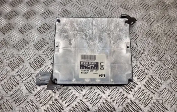 Toyota Avensis T250 Engine control unit/module 8966105690 MB1758006323 1758006323