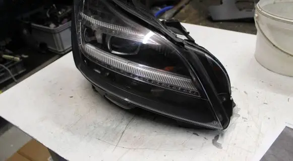 Mercedes-Benz CLS C218 X218 Headlight/headlamp A2188200459