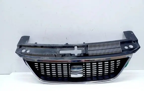 Seat Alhambra (Mk2) Front bumper upper radiator grill 7N5853653