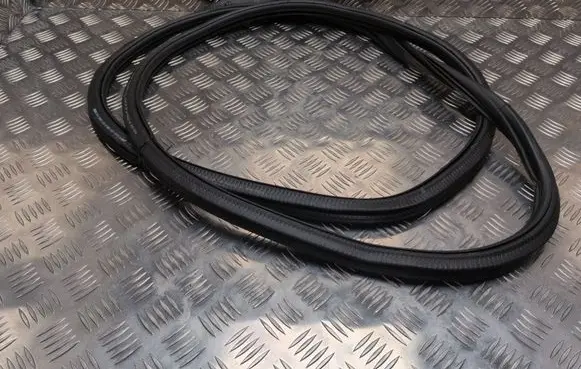 Skoda Octavia Mk4 Front door rubber seal 5E3867365B