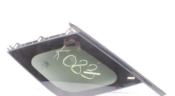 Land Rover Discovery Sport Rear side window