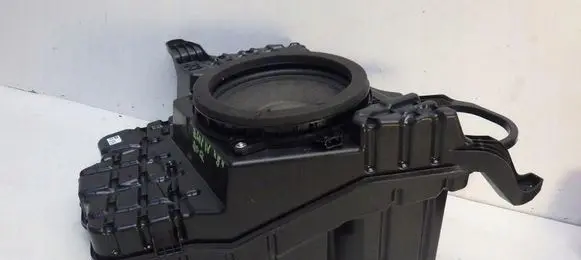 Toyota RAV 4 (XA50) Subwoofer speaker 8615042070