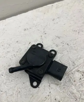 BMW 5 E60 E61 Exhaust gas pressure sensor 7808013