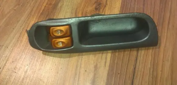 Renault Scenic I Electric window control switch 7700431172