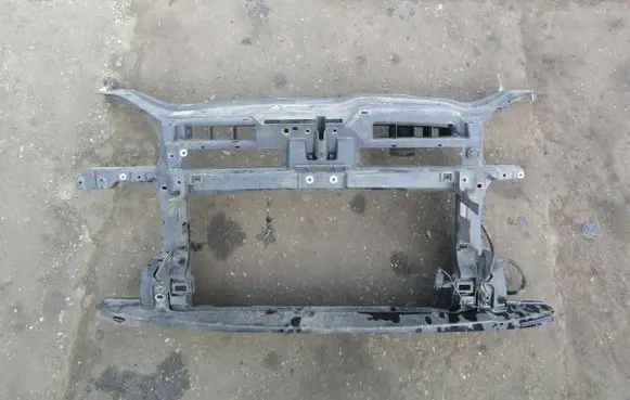Volkswagen Golf IV Radiator support slam panel 