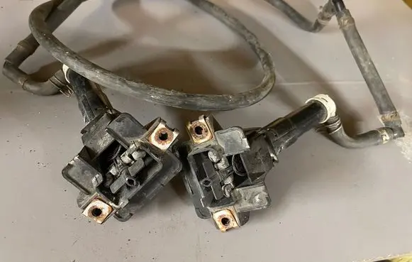 Honda CR-V Headlight washer spray nozzle 22694