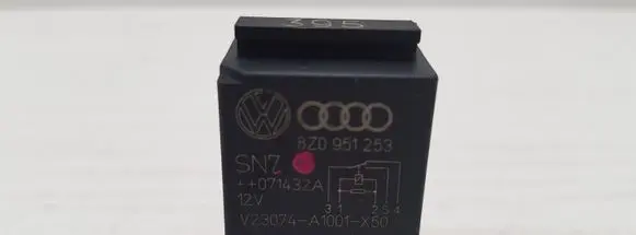 Audi A3 S3 8P Other relay 8Z0951253 V23074A1001X50 071432A
