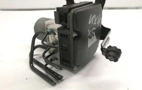 BMW X5 E70 ABS Pump 6854702 6854704
