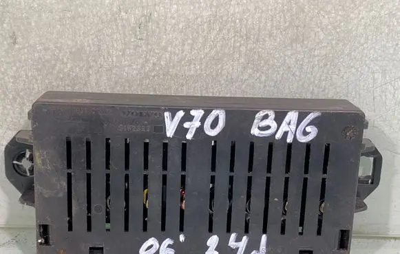 Volvo V70 Fuse module 9441776