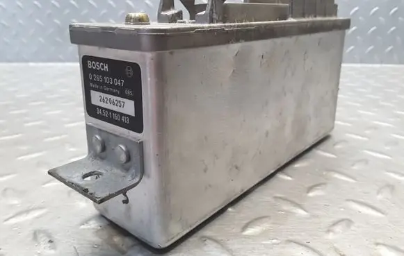 BMW 5 E34 ABS control unit/module 0265103047 1160413 34521160413