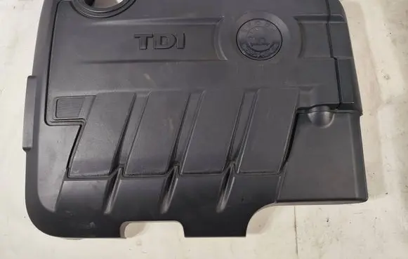 Skoda Octavia Mk2 (1Z) Engine cover (trim) 03L103925AQ