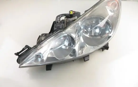 Peugeot 207 Headlight/headlamp 89900880