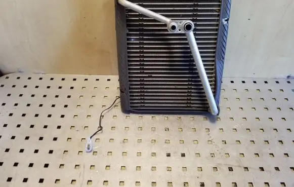 Air conditioning (A/C) radiator (interior)
