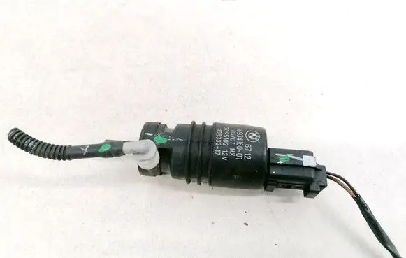 BMW 5 F10 F11 Windscreen/windshield washer pump 693416001