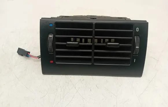 BMW 5 E39 Rear air vent grill 8376150