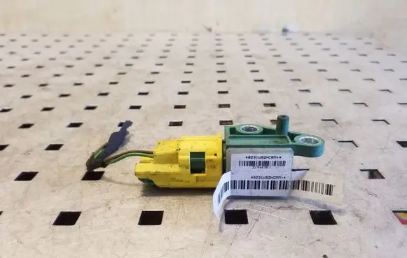 Volkswagen PASSAT B6 Airbag deployment crash/impact sensor 3C0909606