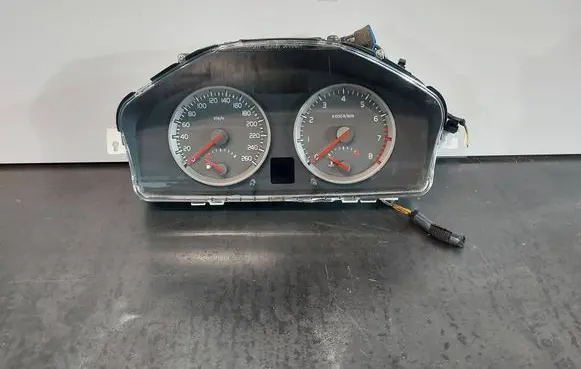 Speedometer (instrument cluster)
