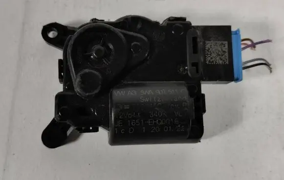 Cupra Formentor Air flap motor/actuator 5NA907511C