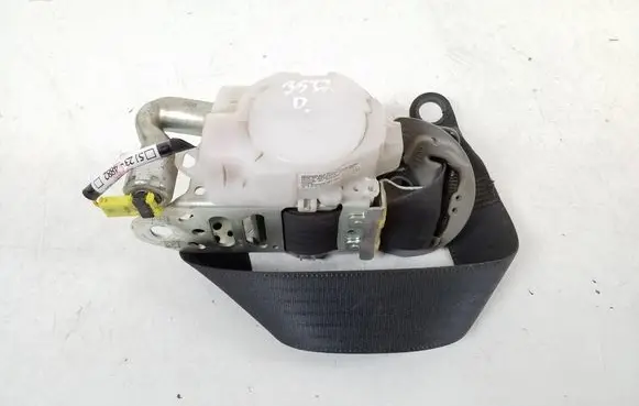 Toyota RAV 4 (XA30) Front seatbelt 73210-42320