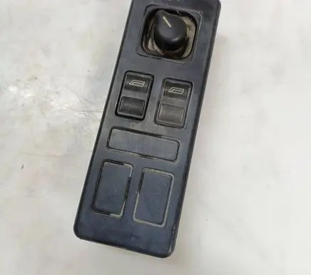Mercedes-Benz Vito Viano W638 Electric window control switch 0005456813