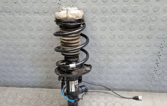 BMW i4 Front shock absorber/damper 6895202