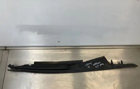 Lexus GS 300 350 430 450H Fender end trim 5382630150