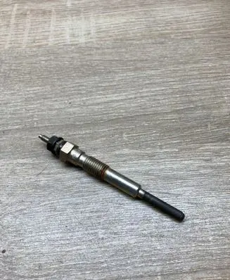 Toyota Land Cruiser 40 Glow plug 067100134023 0671001340