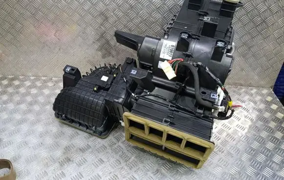 SsangYong Tivoli Interior heater climate box assembly 69102-35050