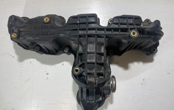 Skoda Octavia Mk2 (1Z) Intake manifold 03L129711