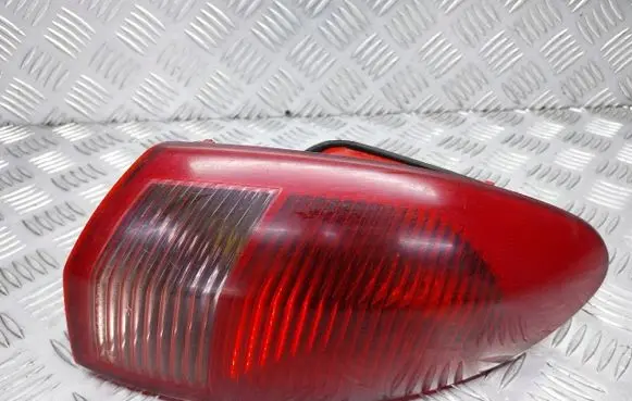 Alfa Romeo 147 Rear/tail lights set 46556347