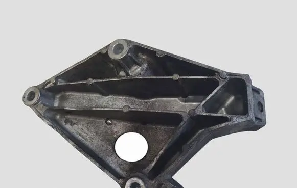 BMW 1 E81 E87 Engine mounting bracket 2211677504101 59280110