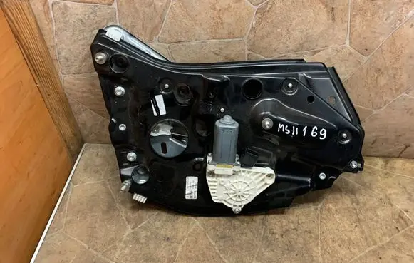 Mercedes-Benz C W205 Rear door window regulator with motor A2056700103