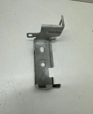 Volvo C40 Fender mounting bracket 31469375 23W40