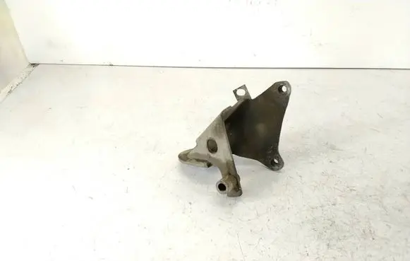 Volkswagen Golf II Engine mounting bracket