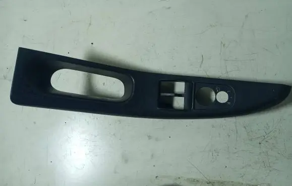 Audi A3 S3 8L Front door window switch trim 8L3867171B 8L3867171