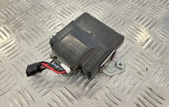 Honda CR-V Transfer box differential control unit 48310-R7L-E32