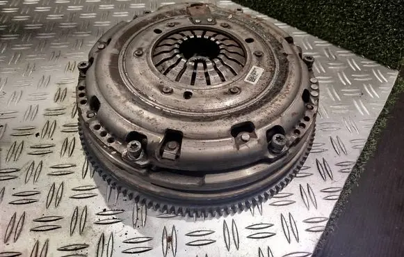 Renault Trafic III (X82) Clutch set kit 302059239R