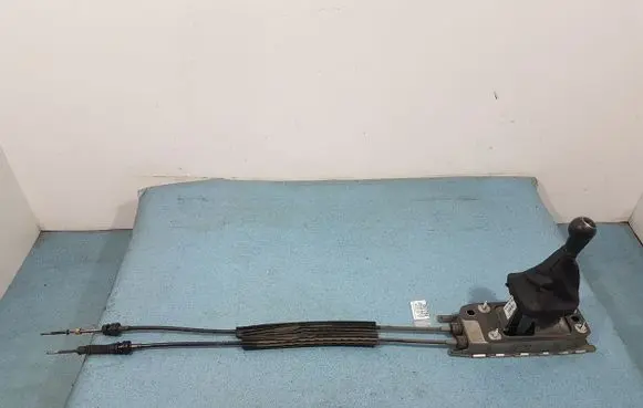 Seat Leon (1P) Gear selector/shifter in gearbox 1Q0711049C