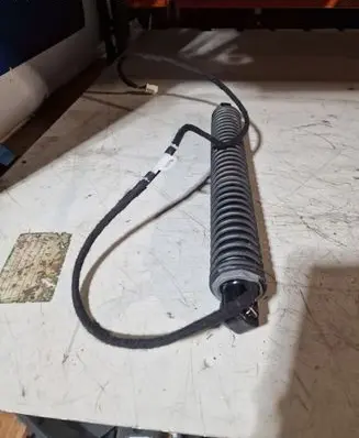 BMW 7 F01 F02 F03 F04 Tailgate strut 7185714