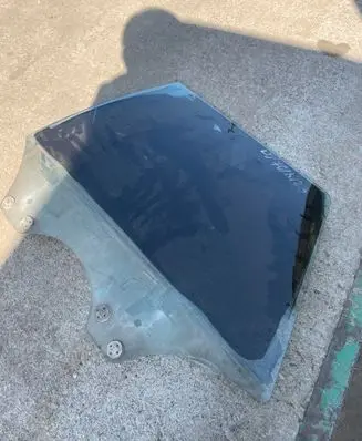 Subaru Legacy Rear door window glass