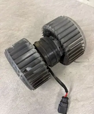 Volkswagen Phaeton Heater fan/blower 0130111045