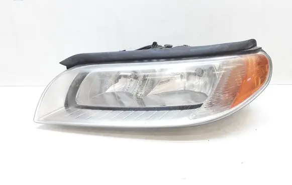 Volvo V70 Headlight/headlamp 31214353