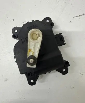 Toyota Avensis T270 Air flap motor/actuator MF1138002810