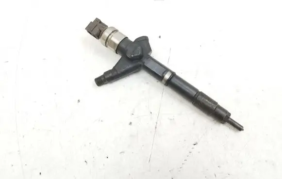 Nissan Primera Fuel injector 16600BN800