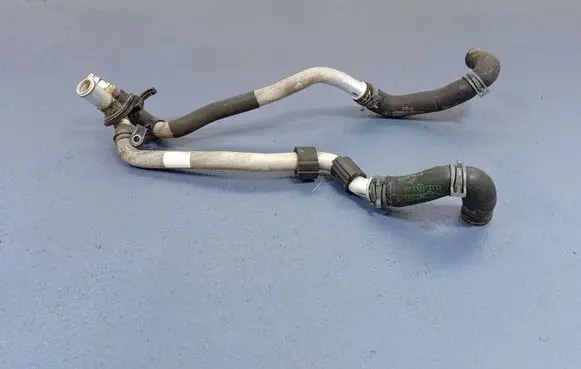 Porsche Cayenne (92A) Engine coolant pipe/hose 7P0819857E