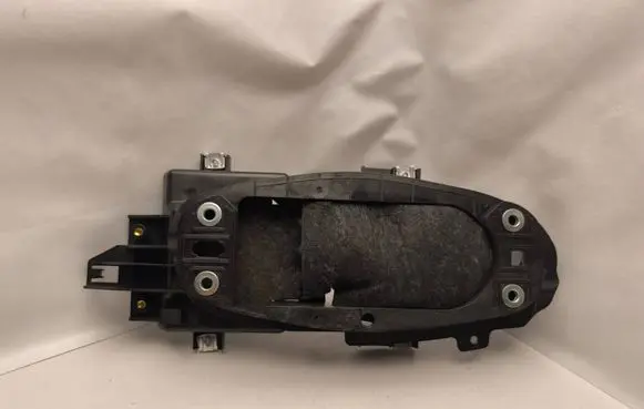 Audi A5 Gear shift cable bracket 8w1863531a