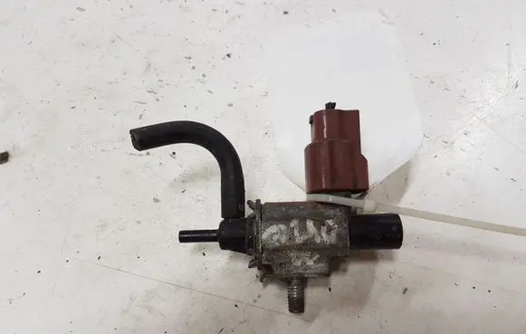 Mazda 6 Vacuum valve K5T46591