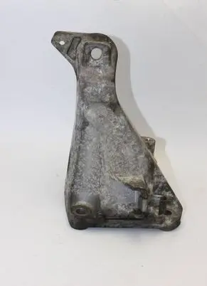 BMW 3 E90 E91 Engine mounting bracket 6781916 13807410